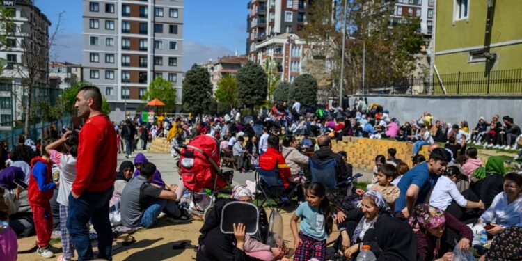 Tërmeti i fuqishëm në Stamboll, këto janë pasojat