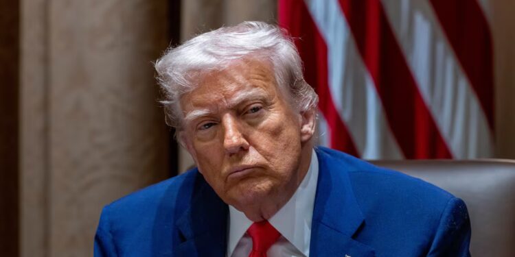 “Vladimir, ndalo” – Donald Trump kritikon Putinin për sulmin ndaj Kievit