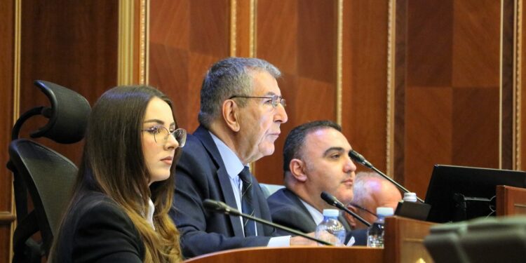 Dehari thotë se VV-ja nuk e ka ndërruar emrin e Albulena Haxhiut: E kemi kryer takimin konsultativ