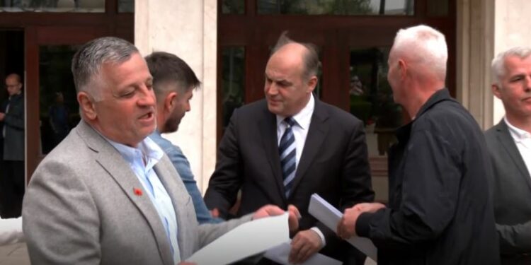 Nisma e veteranëve të UÇK-së: Priten 82 nënshkrime kundër Speciales