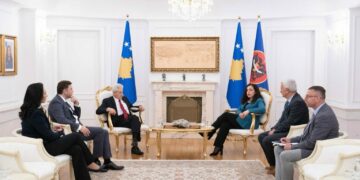 Ahmeti në takim me Osmanin: Shqiptarët në RMV po përballen me një ofensivë të rrezikshme, janë në shenjestër nga një bosht hibrid