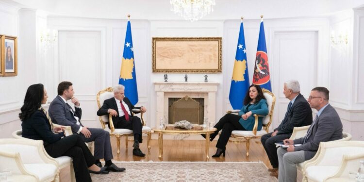 Ahmeti në takim me Osmanin: Shqiptarët në RMV po përballen me një ofensivë të rrezikshme, janë në shenjestër nga një bosht hibrid