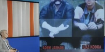 ‘‘Nga ai moment e njoh me armë në dorë’’, vëllai i Ilaz Kodrës tregon për foton me Adem Jasharin: Është bërë në Tiranë