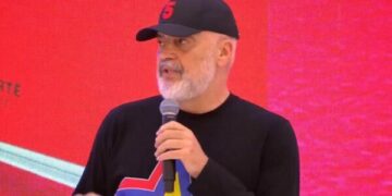 Rama: Jam piktori më i mirë mes kryeministrave në të gjithë botën