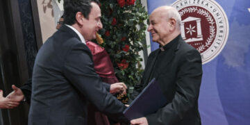 Kurti në ceremoninë e nderimit të Vincenzo Pagilas në Pejë: Më 1993 ia aranzhoi takimin me Papën Ibrahim Rugovës