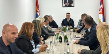 Petkoviq mobilizon Listën Serbe për mbështetje lëvizjes së Vuçiqit