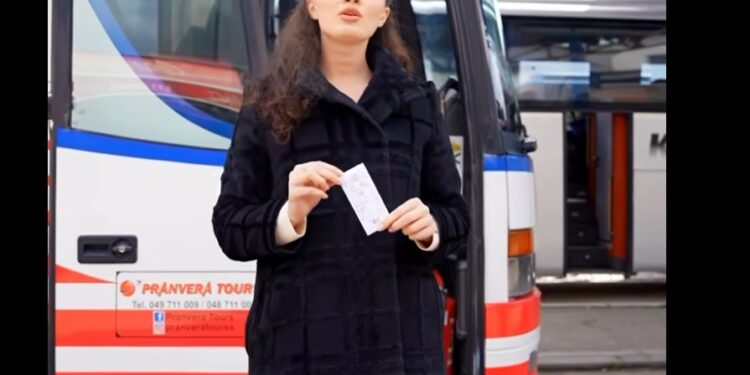 Sapo të mbërrini në Stacionin e Autobusëve në Prishtinë, ja si mund merrni biletat falas gjithëditore për transportin urban në kryeqytet (VIDEO)