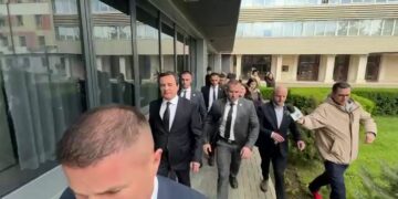 Kurti regjistrohet si deputet, por nuk flet për formimin e Qeverisë