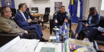 Prattipati pas takimeve në Veri, flet për “stabilitet”, “siguri” dhe “përgjegjësinë e Qeverisë”