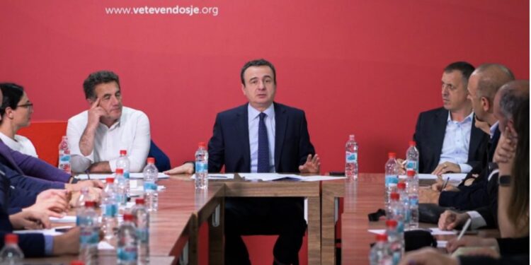 Vetevendosja mblidhet për të organizuar “Javën e Lëvizjes së popullit”
