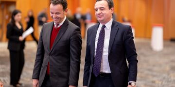Pasi u intervistua nga Prokuroria, Kurti i del në mbrojtje Pecit – e lavdëron për “qeverisje të mirë”