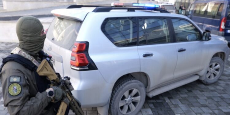 Aksion i ri i policisë për keqpërdorimet në marrjen e patentë shoferëve, arrestohen 11 të dyshuar