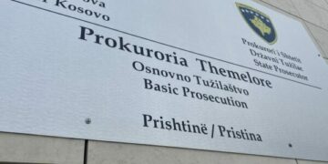 Dyshohet se përfituan 25 mijë euro kundërligjshëm, Prokuroria ngre aktakuzë ndaj një avokateje dhe një përmbaruesi privat
