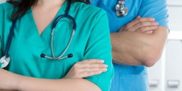 Rreth 40 për qind e studentëve të infermierisë duan të largohen nga Kosova nëse nuk gjejnë një vend pune pas diplomimit