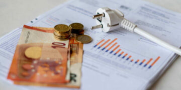 ZRRE paralajmëron shtrenjtim tjetër të energjisë elektrike – arsye taksa e CO2 dhe remontet në KEK