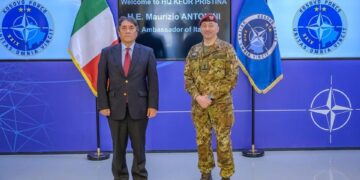 Komandanti i KFOR-it pret ambasadorin italian, flasin për gjendjen e sigurisë në Kosovë