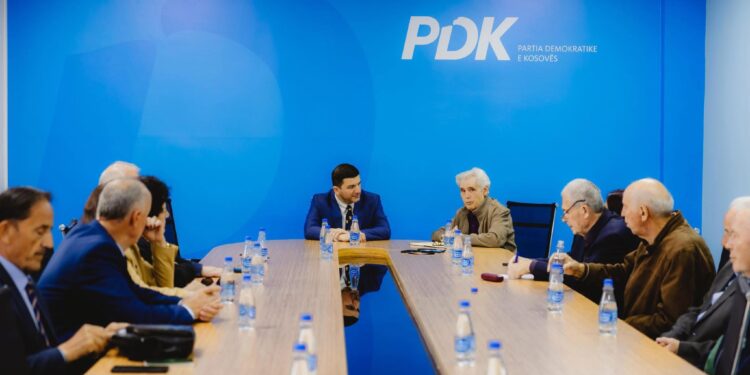 Krasniqi takon Këshillin Politik të PDK’së, diskutojnë për zhvillimet në Speciale: Kosova ndodhet në udhëkryq politik