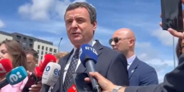 Kurti hesht, nuk tregon nëse do të pranonte ftesën e presidentes për të folur rreth ngërçit politik