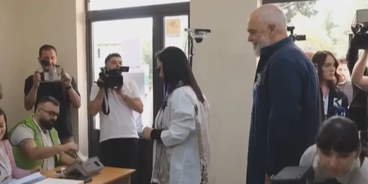 Rama voton: Të presim çfarë do të thotë populli