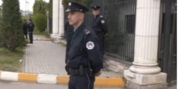 Pasi e anuloi konferencën, kryetarja e Speciales ruhet në një tjetër hotel nga Policia e Kosovës