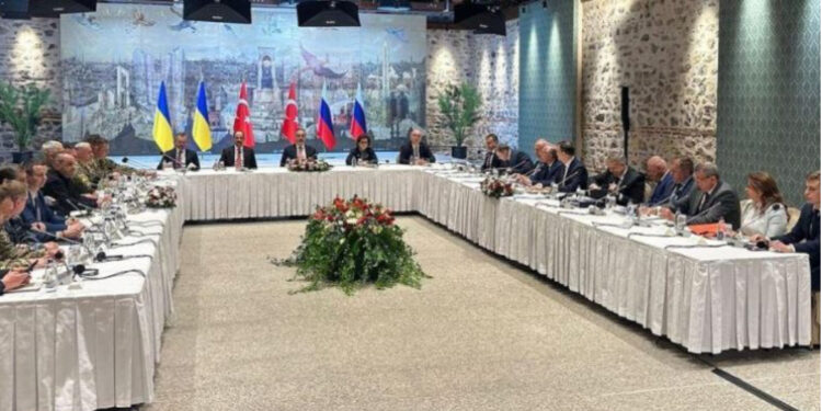 Fillon takimi mes Ukrainës e Rusisë në Stamboll