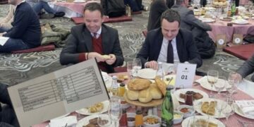 Kashta, sofrat, shiltet tradicionale dhe 5 mijë eurot “cash” – Zbulohen prapaskenat e faturave të “Darkës së Lamës”