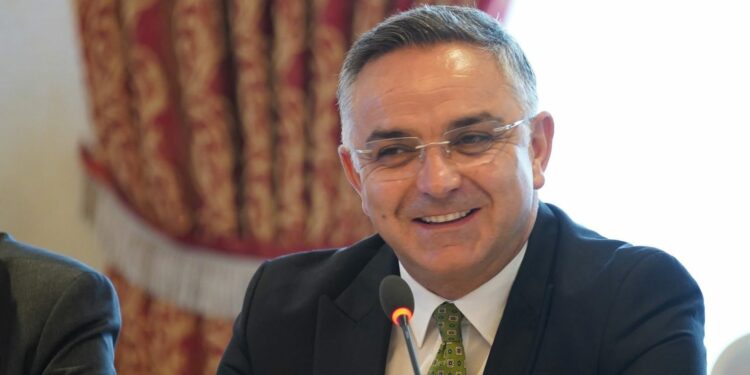 Tahiri: Situata në sektorin energjetik është serioze dhe afër një katastrofe ekonomike