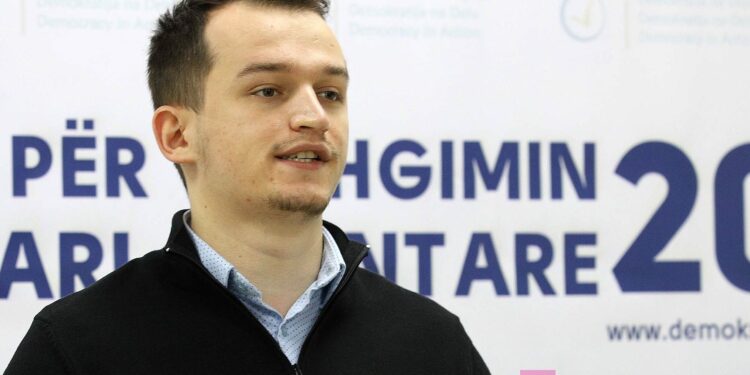 Cakolli: Mbi 300 mijë euro shkuan për deputetët për më pak se dy orë punë efektive