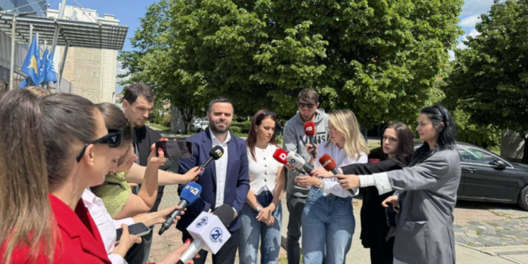 AGK: Klima e pushtetit të VV-së ka qenë kundër gazetarëve, duhet të ndalojë së targetuari ata