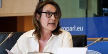 Drejtoresha e EFJ-së: Vetëm Putini nuk do t’i bëhen pyetje kritike nga gazetarët
