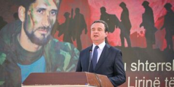 Kurti: Trashëgimia ushtarake, politike dhe artistike e Agim Ramadanit vazhdon ende të na befasojë