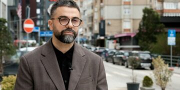 “Albulena Haxhiu mundet me thy këtë rekord të Guinness”- Artan Behrami ironizon me kandidaturën e Haxhiut!