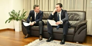 Këshilltari i Kurtit e pranon se bllokada në Kuvend ia trashë faturën popullit, por jo fajin: Opozita e ka marrë peng