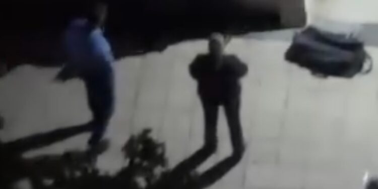 Të shtëna armësh në rrugën “Muharrem Fejza” në Prishtinë, policia në vendngjarje (Video)