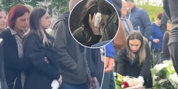 Publikohen pamje nga ceremonia e varrimit të stilistit Festim Isufi – bashkëshortja e tij shfaqet me plag në dorë