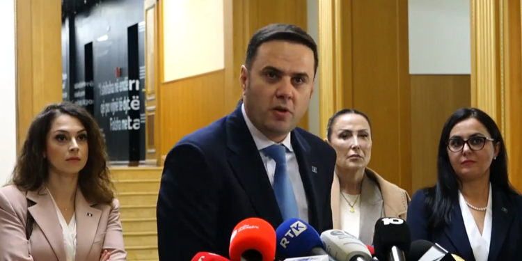 Abdixhiku: Mungesa e urgjencës është vërtetë lajm i keq, Kosova ka nevojë për institucione