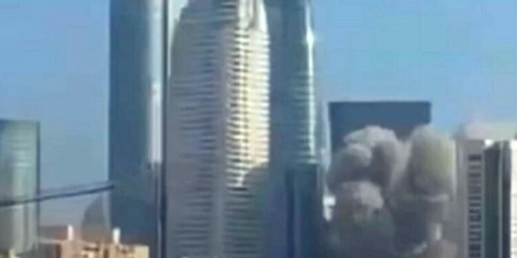 Raketa balistike iraniane godet rrokaqiell në Tel Aviv, banorët kërkojnë ndërhyrje amerikane ndaj Iranit