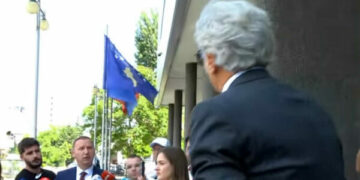 “Hera e parë dhe e fundit që më pengon”, “S’ke çka fol mas 30 herëve” – Zemaj përplaset me Kocin