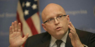 Reeker: S’do ta shihni SHBA-në të angazhuar direkt në rajonin e Ballkanit Perëndimor siç ishte këto 30 vjet, s’e kanë fokusin as në Evropë e as rajon