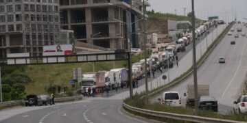 Bizneset paralajmërojnë protestë më 11 qershor