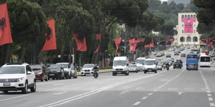Serbia në Shqipëri me kuzhinier, vendoset në një hotel 10 kilometra larg Tiranës