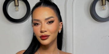 Efi Dhedhes ‘çmend’ Instagramin me pozat në bikini