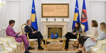 Osmani takohet me Orav, flasin për krijimin e institucioneve – përmendet edhe vizita e Kallas në Kosovë