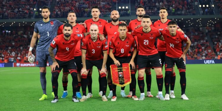 Letoni – Shqipëri, formacionet zyrtare