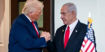 Netanyahu uron Trumpin për ditëlindje mes sulmeve ndaj Iranit: Bëtë gjëra të mëdha për Izraelin