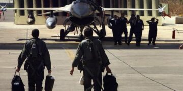 Izraeli thotë se ka “liri ajrore” mbi Teheran