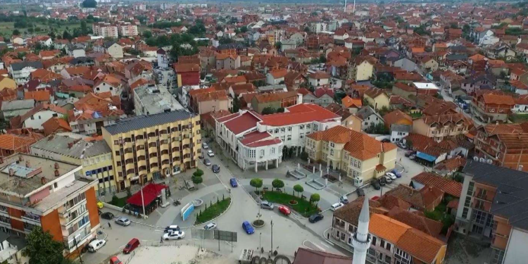 Vazhdon pasivizimi i adresave të shqiptarëve në Serbi, Sinani: Në Preshevë ka nisur në masë të madhe