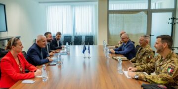 Pasi u bë publik plani për t’i ndërtuar dy urat mbi Ibër, Komandanti i KFOR-it takon Sveçlën e Krasniqin