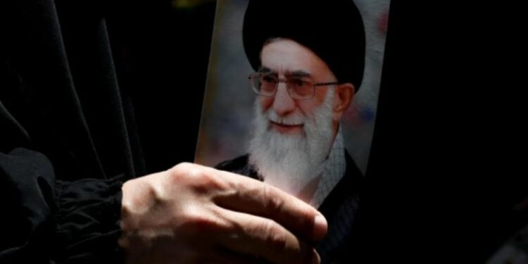 “Khamenei emëron tre pasardhës në rast se vritet”/ The New York Times: Ai ka frikë për jetën e tij