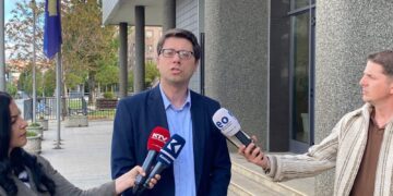Murati: Deputetët e opozitës vijnë dhe nuk e dinë pse vijnë, pyetni pse vijnë?
